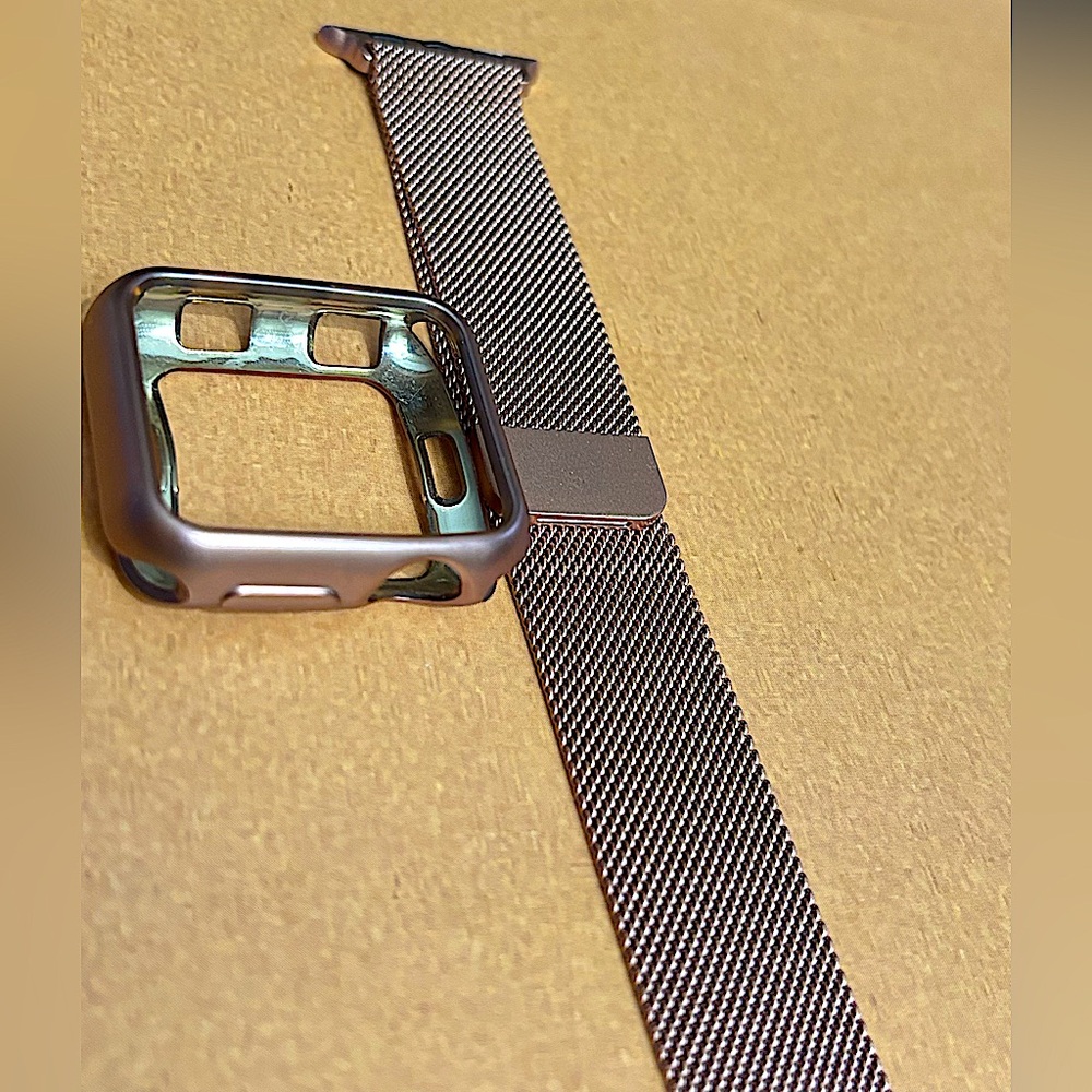 Apple Watch rose gold case, adjustable magnetic Milanese band, 38mm/series 3